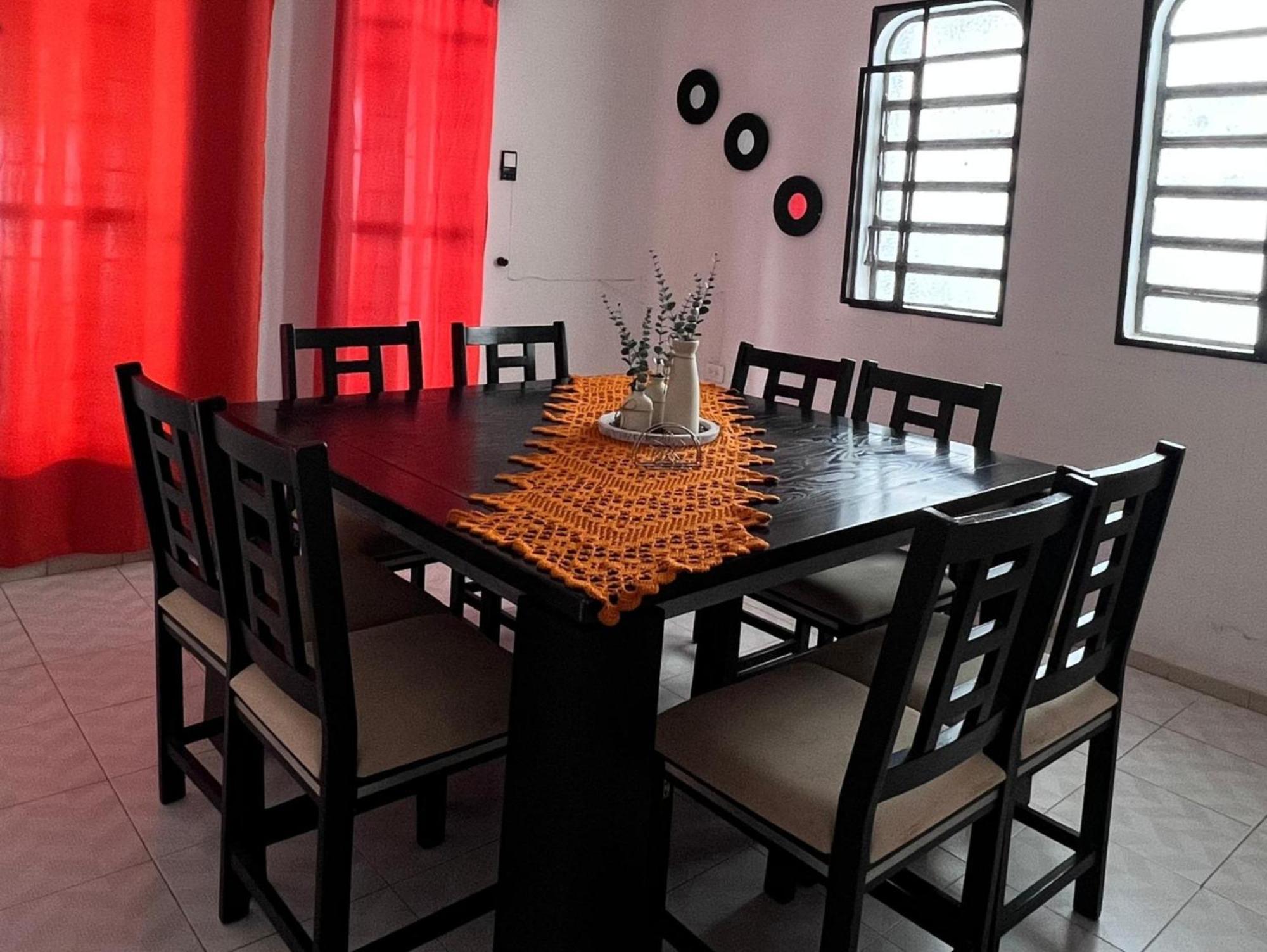 Casa Leonor. 2 Cuartos, 2 Banos, Cocina, Cochera. Valladolid  Exteriör bild
